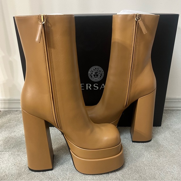 Versace Tan Platform Boots - Picture 5 of 12